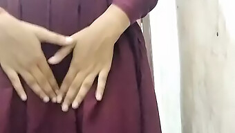 Indian Riya, 20-Year-Old, Ready For Hot Sex And Swallowing Action