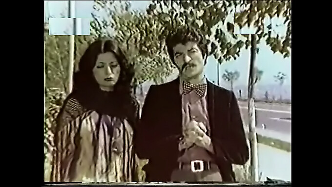 Kazim Kartal'ın 1977'deki erotik filmi, duygusal bir solo sahne içeriyor