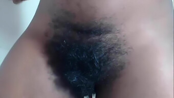 Hairy Black Babe'S Sensual Encounter