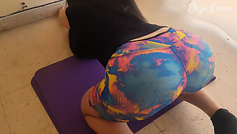 Pov Da Dietro Con Una Milf Bollente Prima Della Lezione Di Yoga