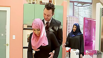 跨种族的hijabi女儿ella Knox给爸爸口交