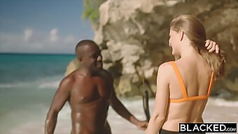 A Spontaneous Encounter With A Black Man'S Big Cock While On Vacation