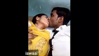 Seductive Indian Housewife'S Car Passion With Group Of Men