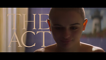 Joey King E Suas Amigas Têm Uma Noite Selvagem Neste Vídeo Pornô Gay.