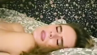 60letá Maminka Zažívá Creampie