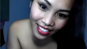 Filipina Webcam Star Indulges In Solo Playtime